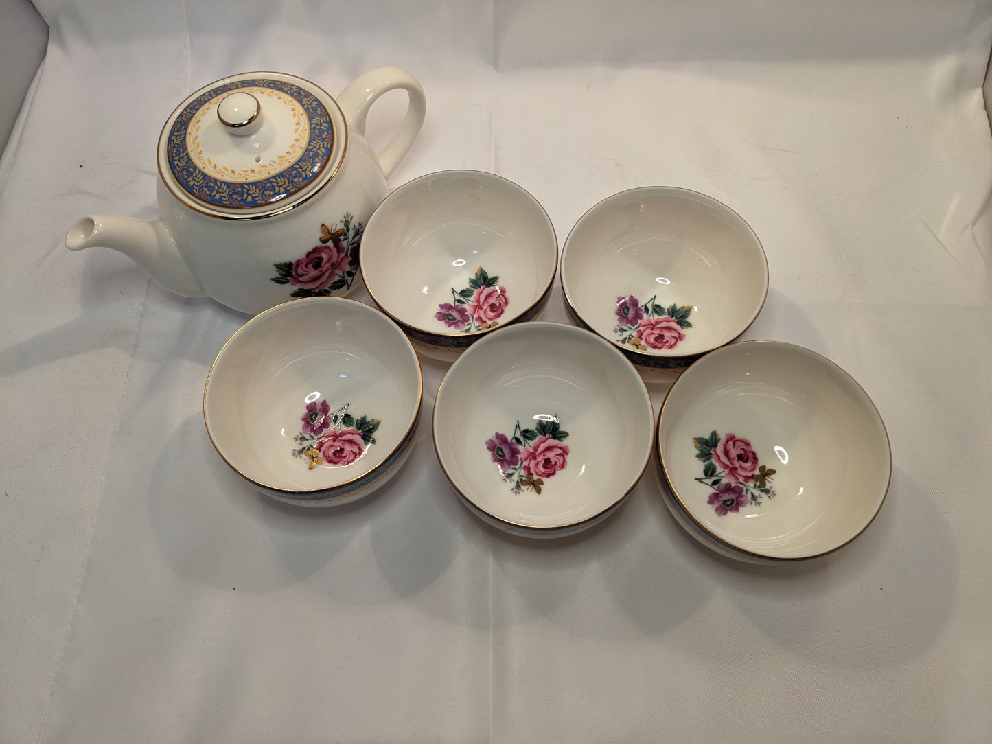 HANAE MORI DINNERWARE